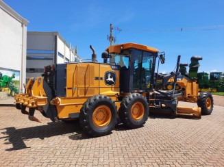 Motoniveladora John Deere 620G - 2022