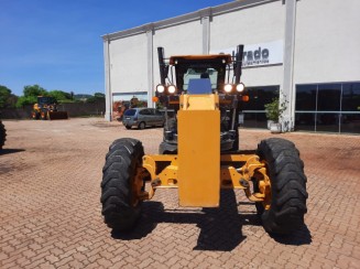 Motoniveladora John Deere 620G - 2022