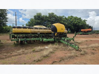 Semeadora John Deere 26 Linhas 2010