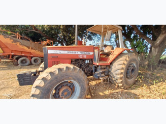 Trator Massey Ferguson 660/4 - 2001 - Nova Olímpia/MT