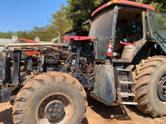 Trator Case IH MX-240/4 - 2001 - Nova Olímpia/MT