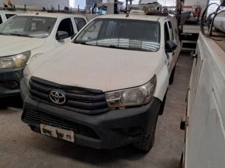 Toyota Hilux CD 4x4 2017 com Capota Operacional