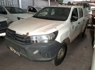 Toyota Hilux CD 4x4 2017 com Capota Operacional