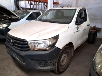 Toyota Hilux CS 4x4 2017 com Capota Operacional
