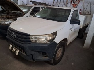 Toyota Hilux CS 4x4 2017 com Capota Operacional