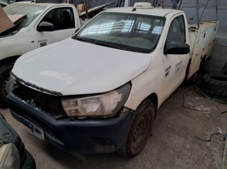 Toyota Hilux CS 4x4 2017 com Capota Operacional