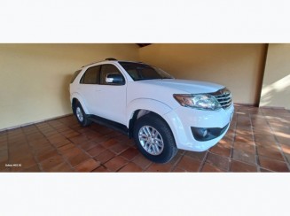 Toyota Hilux SW4 4X2SR 2013
