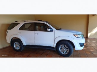 Toyota Hilux SW4 4X2SR 2013