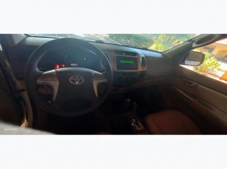 Toyota Hilux SW4 4X2SR 2013