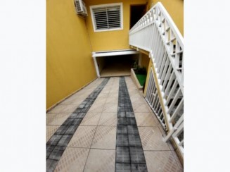 Foto de Cookies são pequenos arquivos ou informações que podem ser armazenados no dispositivo do usuário quando este visita ou navega no site da Bomvalor Judicial.