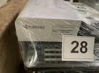 Uma impressora KYOCERA/M2040DN no estado.