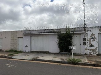 CASA EM UBERLANDIA-MG