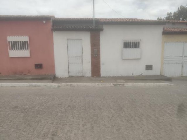 Terreno em iacu-ba