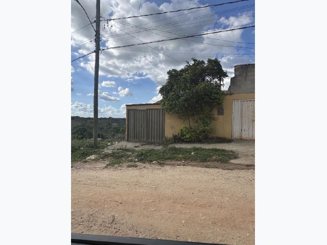 Casa em esmeraldas-mg