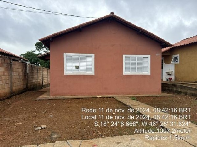 Casa em presidente olegario-mg