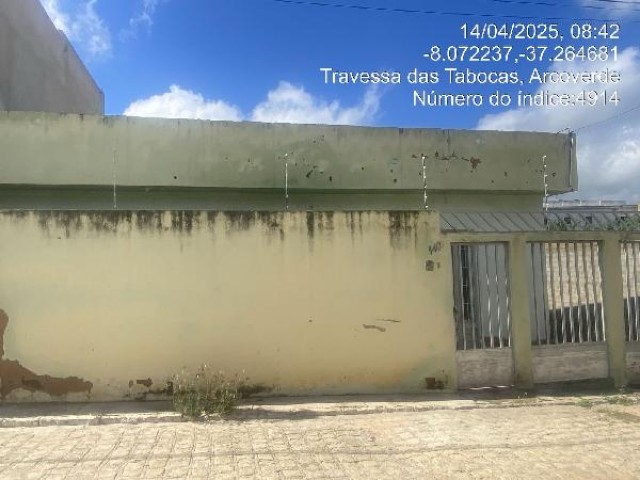 Casa em sertania-pe