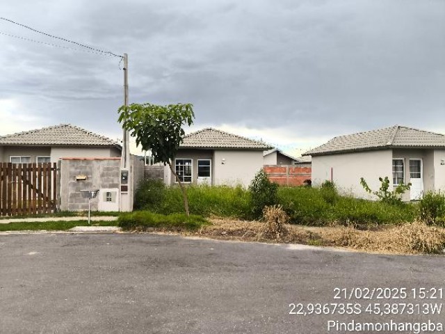 Casa em pindamonhangaba-sp