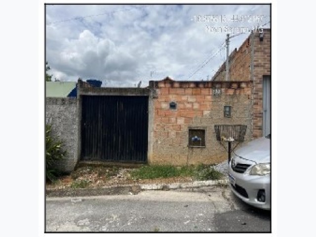 Casa em nova serrana-mg