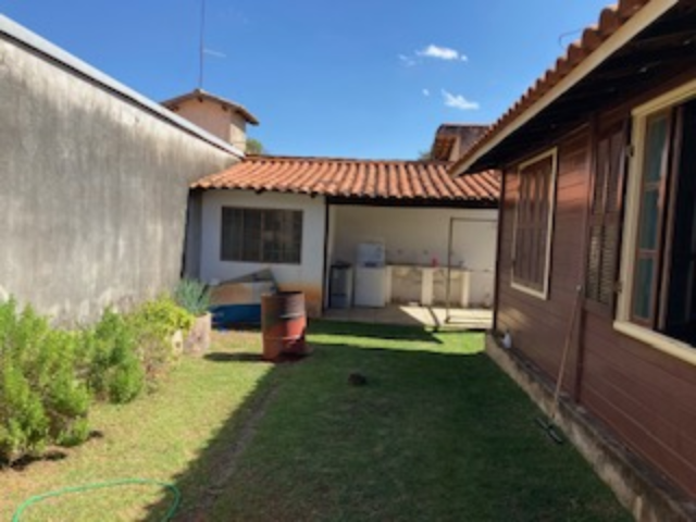 Casa com 4 quartos no Itapoã (foto 30 de 51)