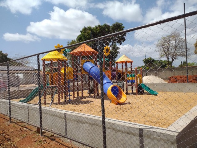 Casa com 4 quartos no Itapoã (foto 36 de 51)