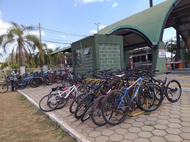 Casa com 4 quartos no Itapoã (foto 51 de 51)