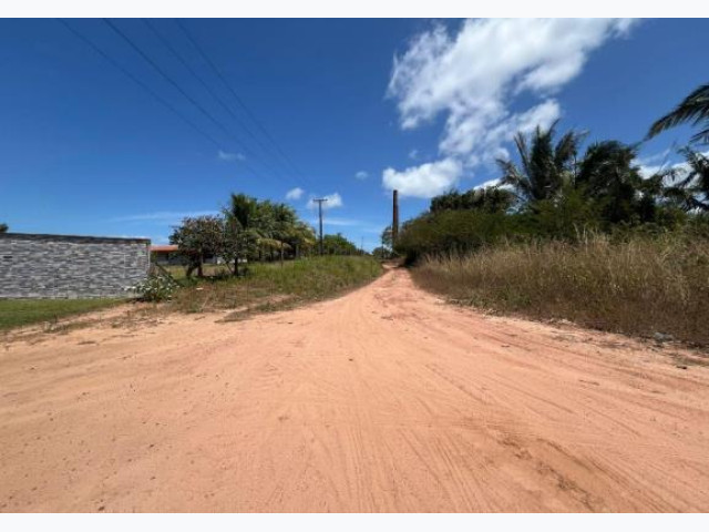 Terreno próprio, situado no bairro itapera
