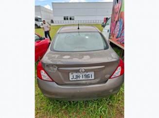 Veículo I/Nissan Versa 1.6 S Flex