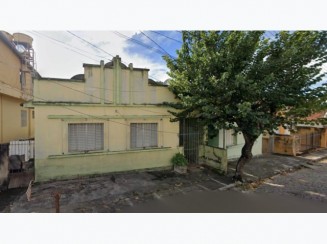 Compra por Proposta Previous Next ID: 34752 Lote 1 Casa A.T. 490 m² - Centro, Formiga/MG Praça Única