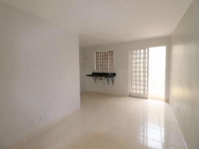 🏡 casa com suíte, quintal e 3 quartos