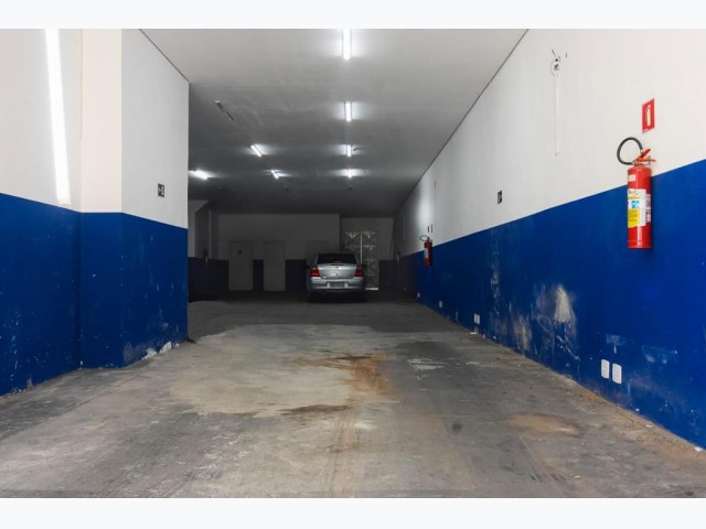 Prédio comercial com 1.700 m² na região central de santos