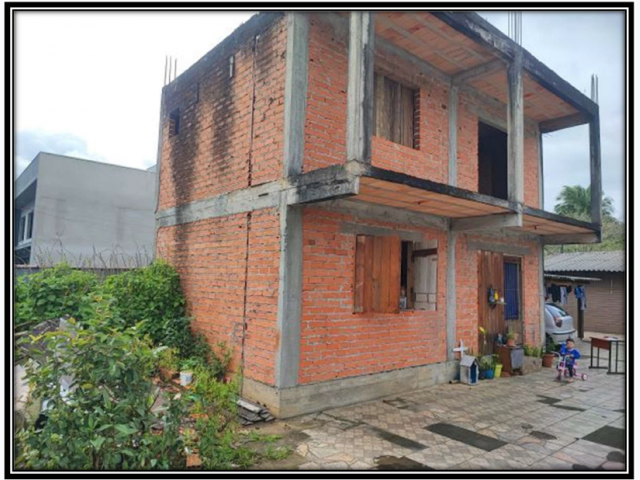 Terreno com 02 imóveis