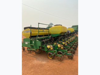 Plantadeira John Deere 2100 2012 - Campo Novo do Parecis/MT