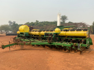 Plantadeira John Deere 2100 2012 - Campo Novo do Parecis/MT