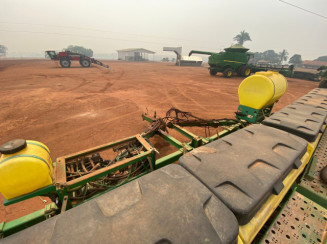 Plantadeira John Deere 2100 2012 - Campo Novo do Parecis/MT