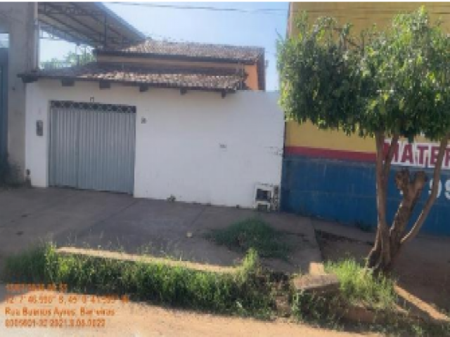Casa com 3 quartos no Barreiras I (foto 2 de 3)