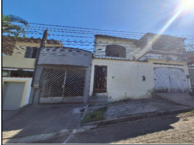 Casa com 2 quartos no Rancho Novo (foto 2 de 3)