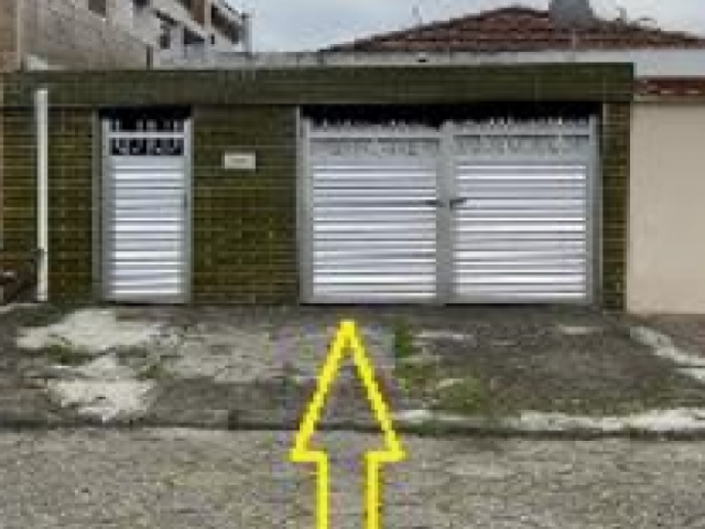 Casa, Vila Nossa Senhora de Fátima em São Vicente, SP