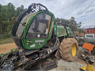 Sucata - Harvester John Deere c/ Grua