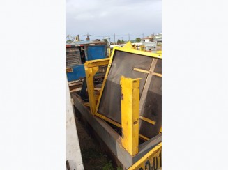 Foto de Sucatas de Geradores e Cabeçotes Florestais