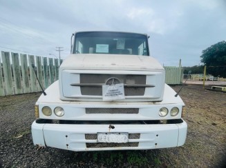 Caminhão Mercedes-Benz 1418 EL com Munck